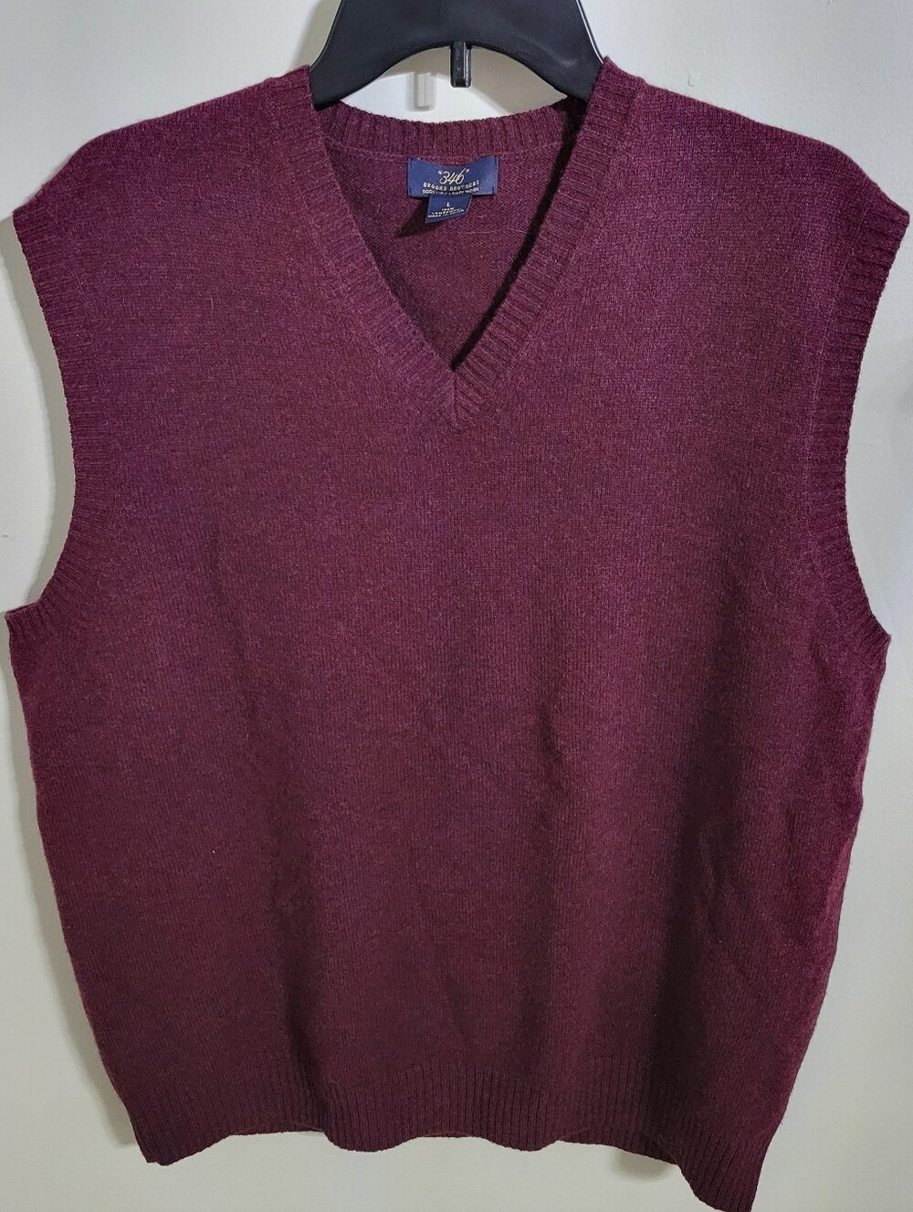 346 Brooks Brothers Men's 100% Lambswool V-Neck Sweater Vest - Burgundy, Size L